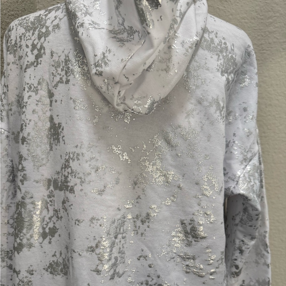 Elegant Long Sleeve Hoodie Dress in White and Silver - Picture 6 of 6